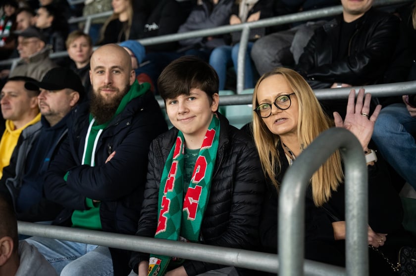 Kibice na meczu Śląska z Widzewem (2 marca 2024) na Tarczyński Arenie